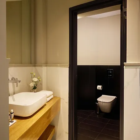 Vrachos Aparthotel Athens